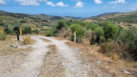 Grunde uden byggetilladelser til salg i Casares - € 290.000 (Ref: 8637162)