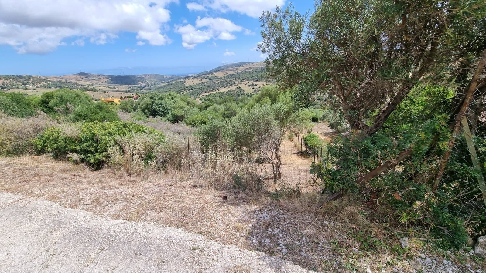 Grunde uden byggetilladelser til salg i Casares - € 290.000 (Ref: 8637162)