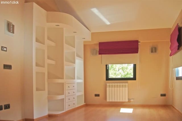 5 soveværelse Villa til salg i Albolote med swimmingpool garage - € 990.000 (Ref: 8820484)