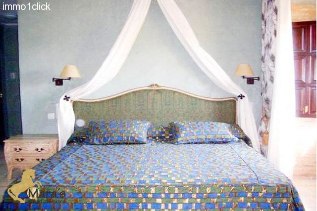 Hotel til salg i Carmona - € 4.000.000 (Ref: 8842414)