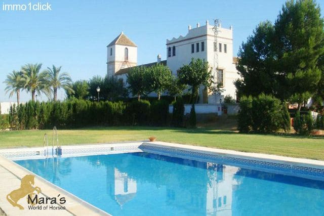 Hotel for sale in Carmona - € 4,000,000 (Ref: 8842414)