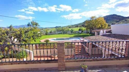 5 soveværelse Finca/Landehus til salg i Coin med swimmingpool - € 899.000 (Ref: 8903931)