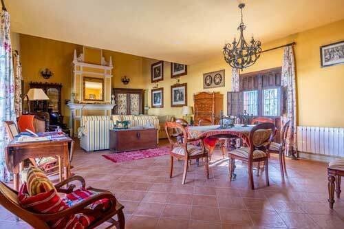 9 soveværelse Finca/Landehus til salg i La Puebla de Cazalla - € 1.800.000 (Ref: 9114836)