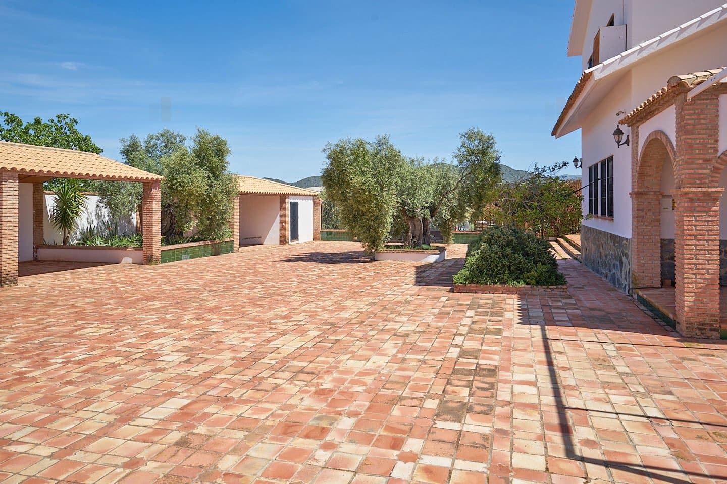 6 soverom Finca/Herregård til salgs i Olvera med svømmebasseng - € 450 000 (Ref: 9999053)