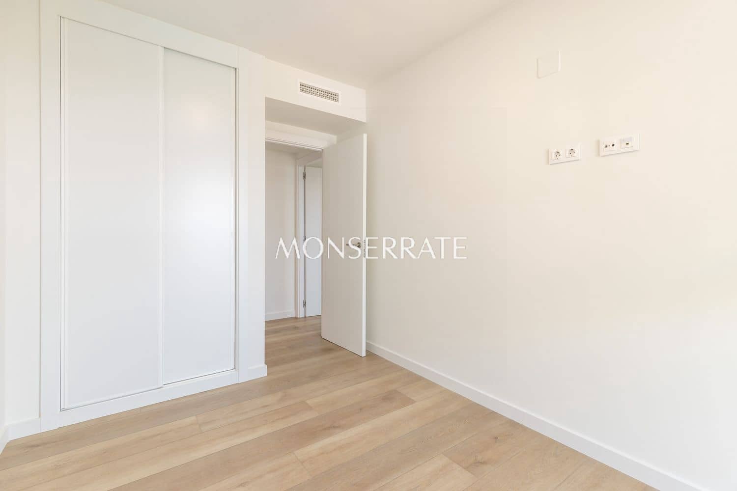 Apartamento de 2 habitaciones en Puig en venta con piscina garaje - 415.000 € (Ref: 10004954)