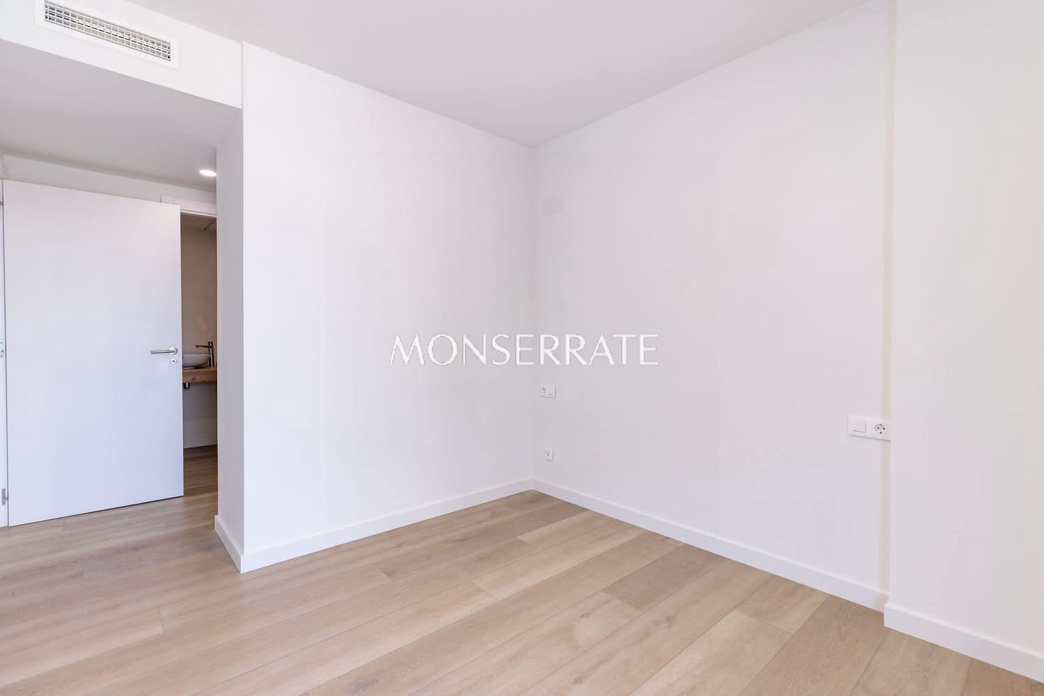 Apartamento de 2 habitaciones en Puig en venta con piscina garaje - 415.000 € (Ref: 10004954)