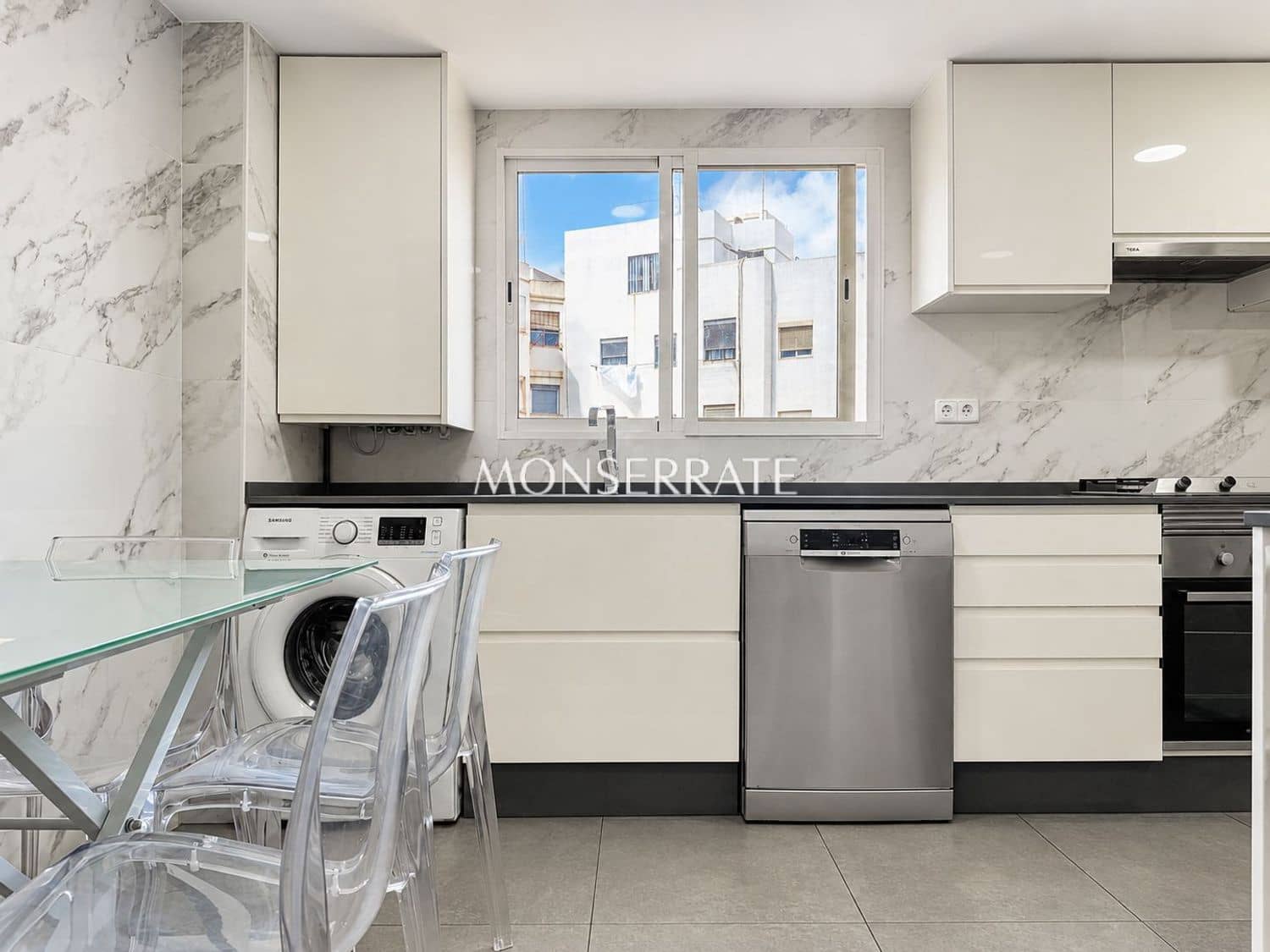 Appartement de 4 chambres à louer à Valence ville avec garage - 2 400 € (Ref: 10012783)
