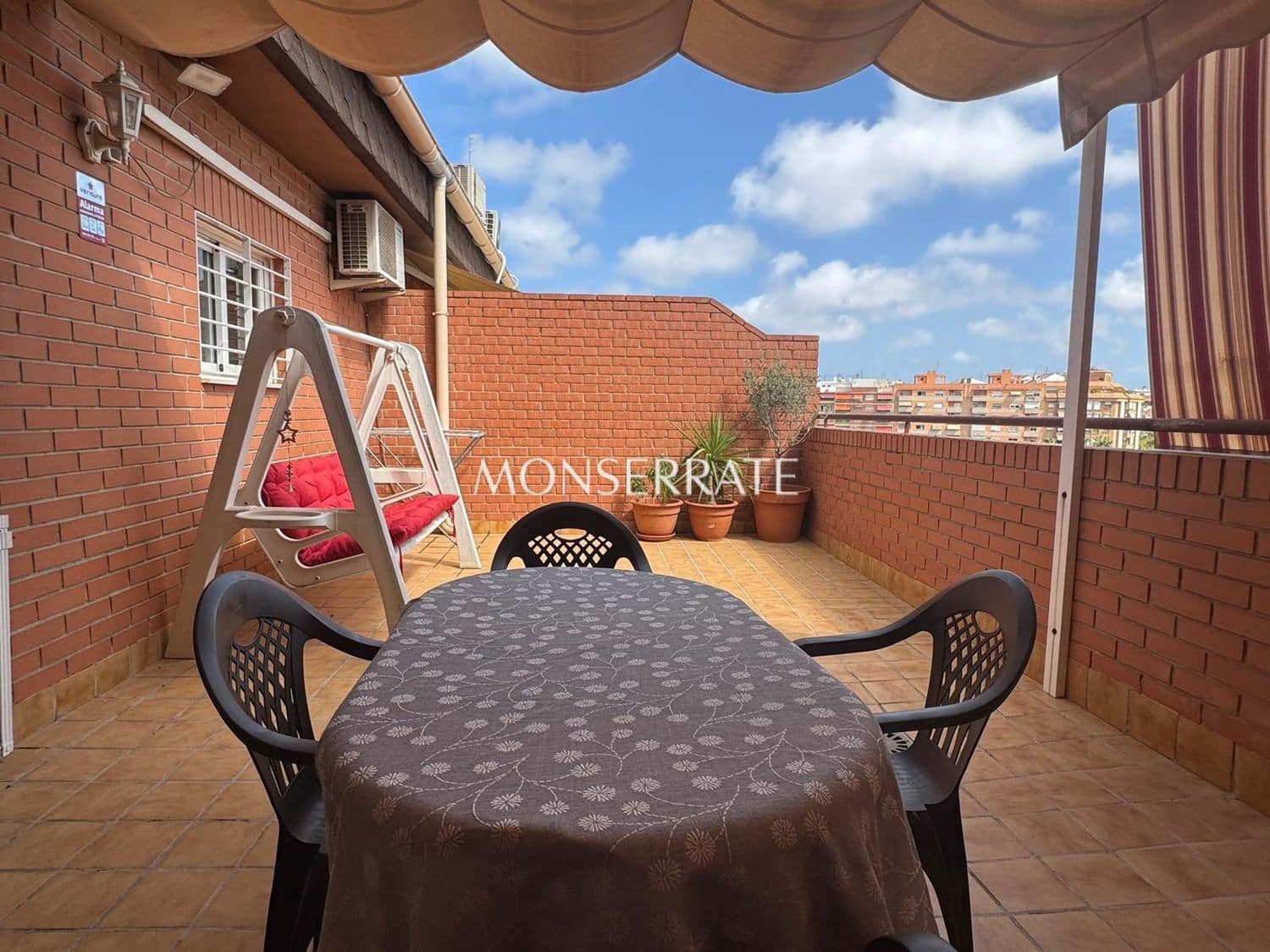 Appartement de 4 chambres à louer à Valence ville avec garage - 2 400 € (Ref: 10012783)