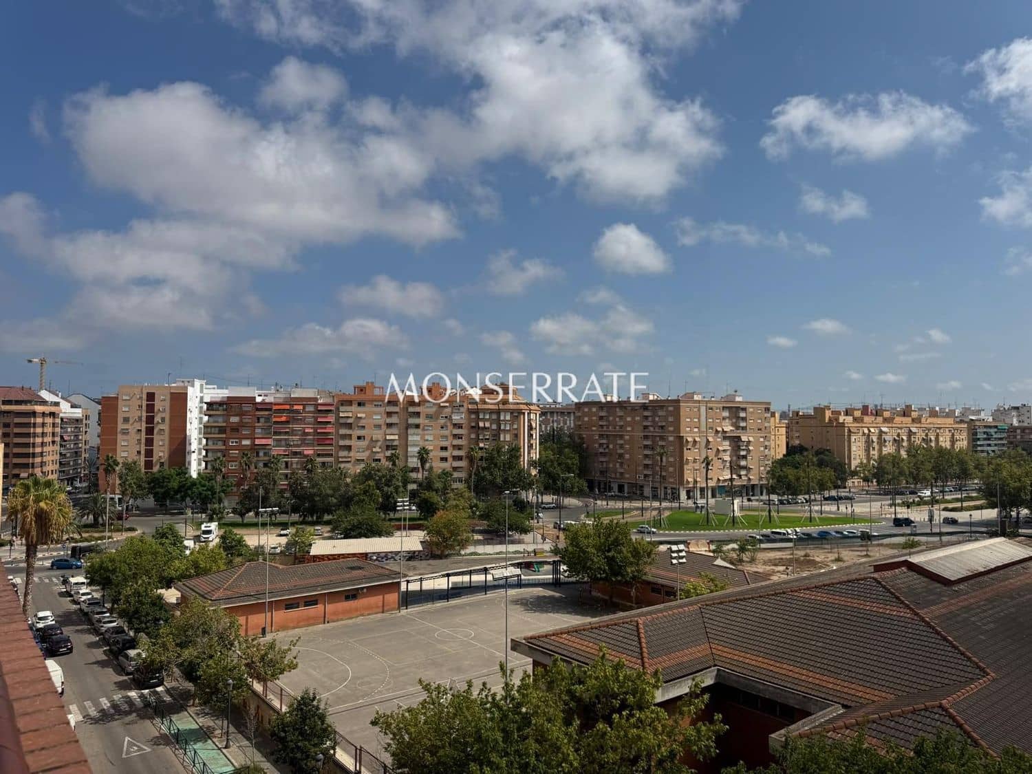 Appartement de 4 chambres à louer à Valence ville avec garage - 2 400 € (Ref: 10012783)