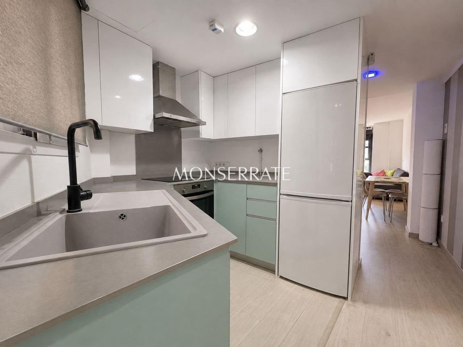2 soveværelse Lejlighed til leje i Valencia by med garage - € 1.650 (Ref: 10015078)