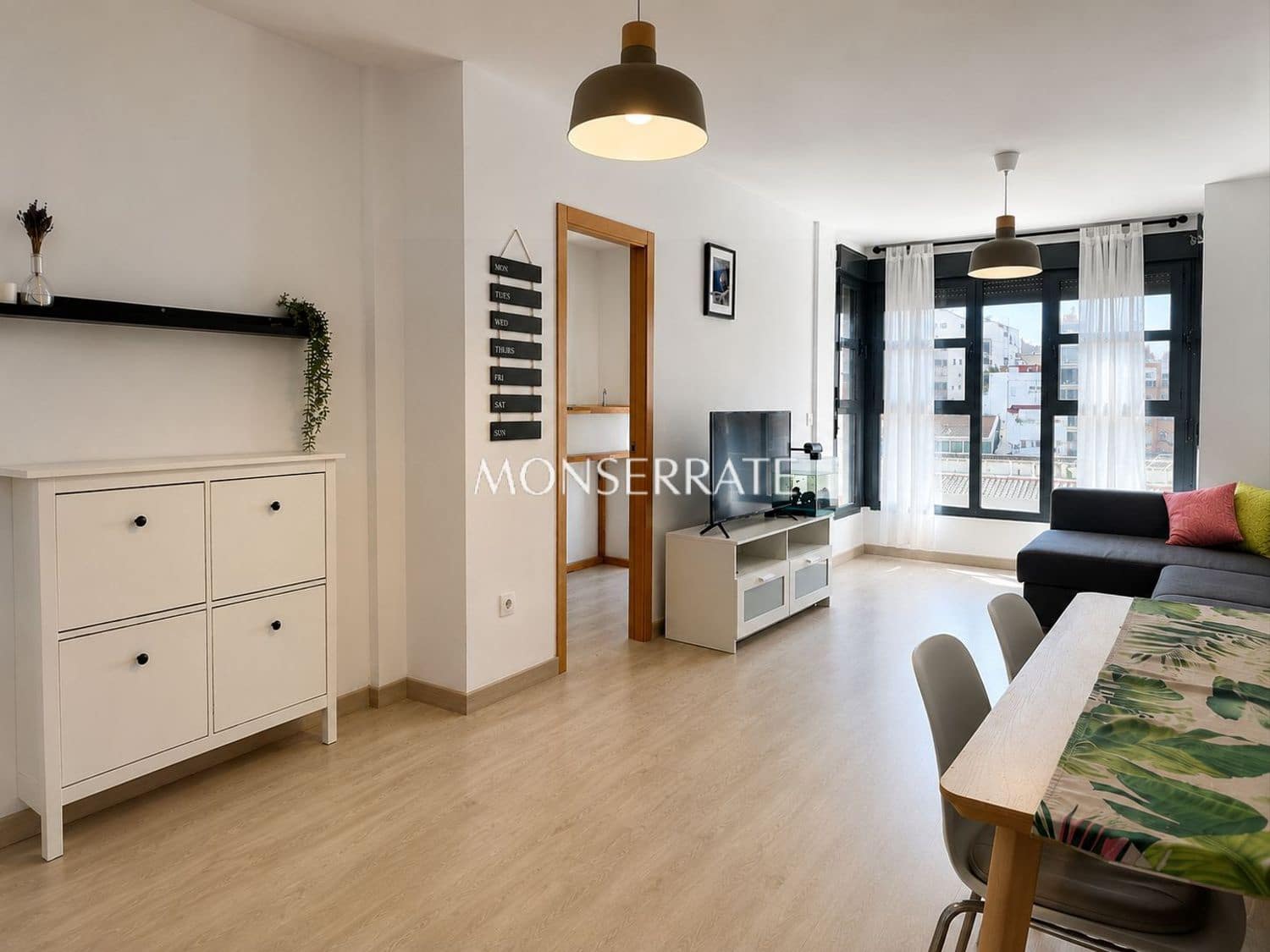 2 soveværelse Lejlighed til leje i Valencia by med garage - € 1.650 (Ref: 10015078)