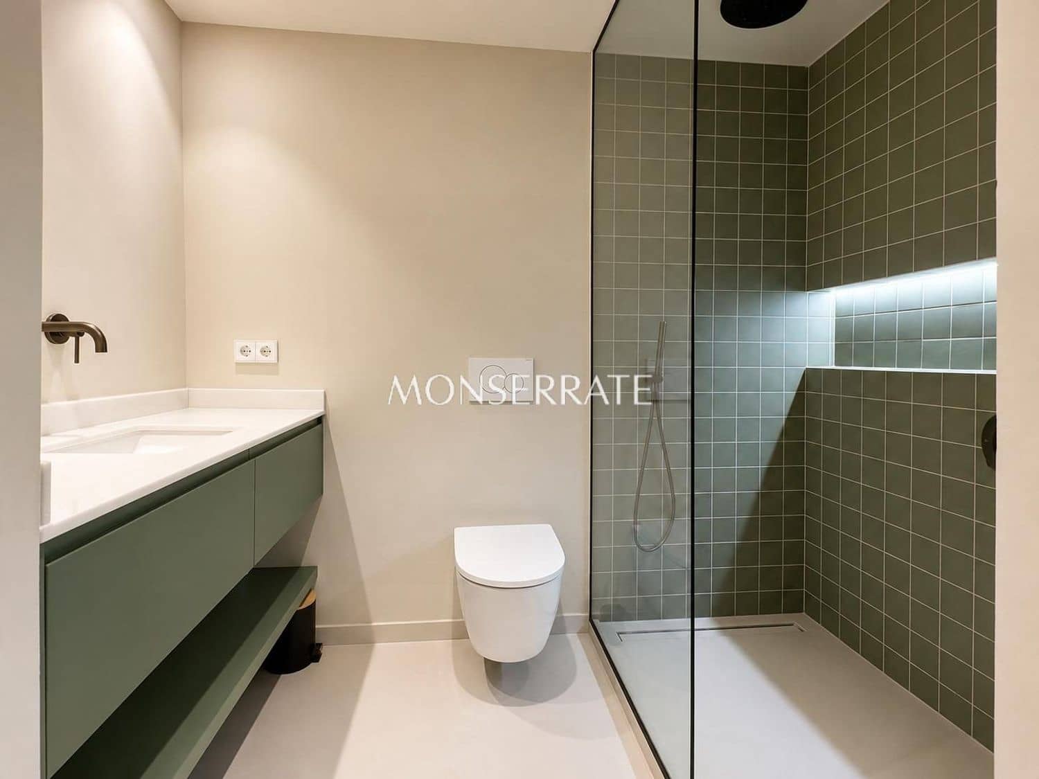 3 sypialnia Apartament do wynajęcia w Miasto Walencja z garażem - 2 900 € (Ref: 10023602)