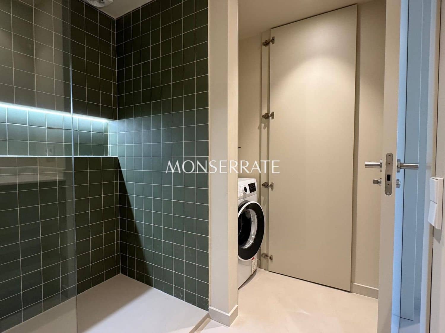 3 sypialnia Apartament do wynajęcia w Miasto Walencja z garażem - 2 900 € (Ref: 10023602)