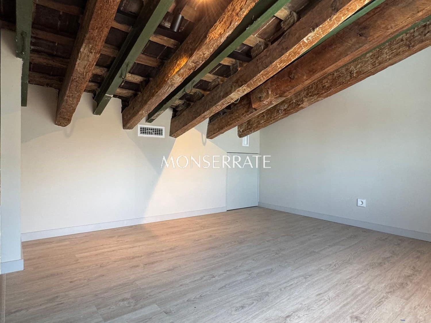3 sypialnia Apartament do wynajęcia w Miasto Walencja z garażem - 2 900 € (Ref: 10023602)