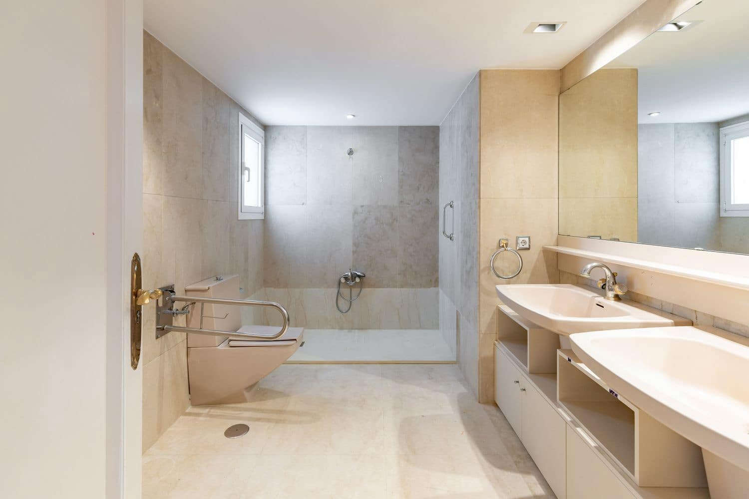5 quarto Apartamento para venda em Valencia cidade com garagem - 1 750 000 € (Ref: 10029945)