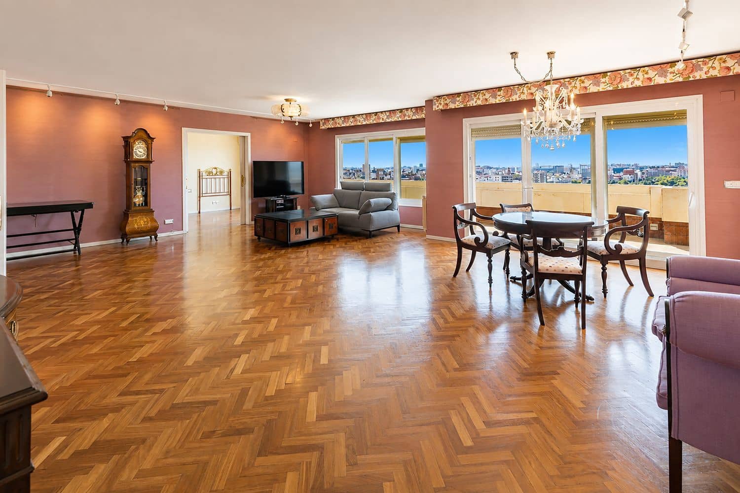 5 quarto Apartamento para venda em Valencia cidade com garagem - 1 750 000 € (Ref: 10029945)