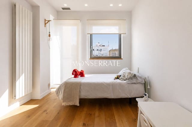 Appartement de 3 chambres à louer à La Gran Via, Valence ville avec garage - 3 300 € (Ref: 10044492)