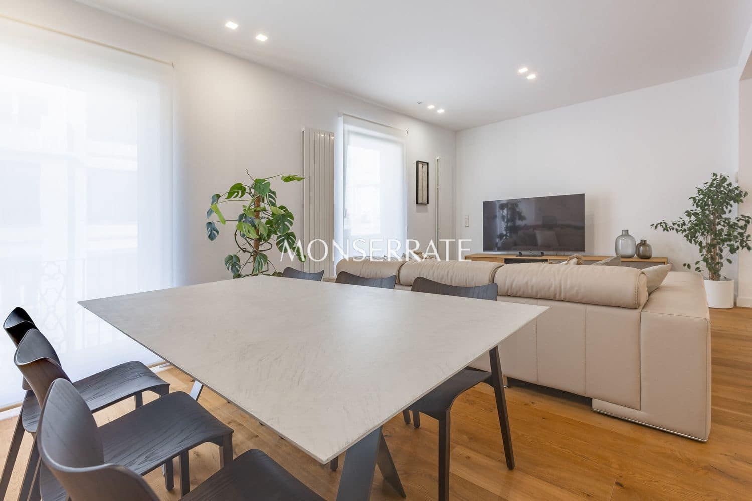 Appartement de 3 chambres à louer à Valence ville avec garage - 3 300 € (Ref: 10044492)