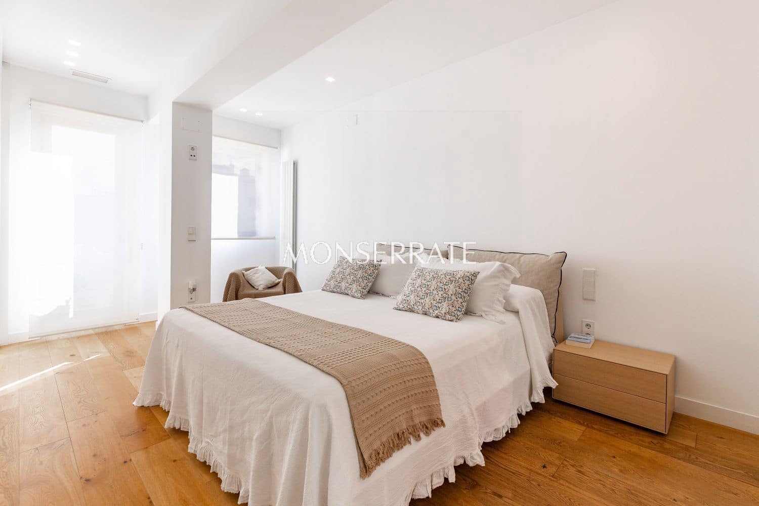 Appartement de 3 chambres à louer à Valence ville avec garage - 3 300 € (Ref: 10044492)