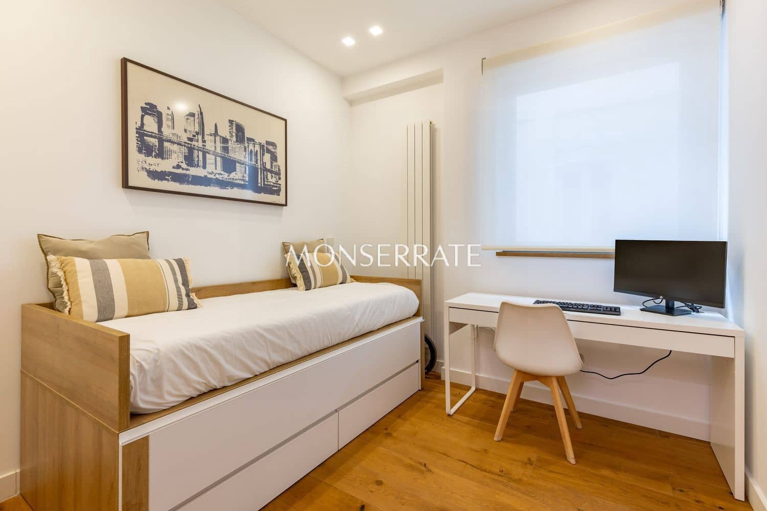 Appartement de 3 chambres à louer à Valence ville avec garage - 3 300 € (Ref: 10044492)