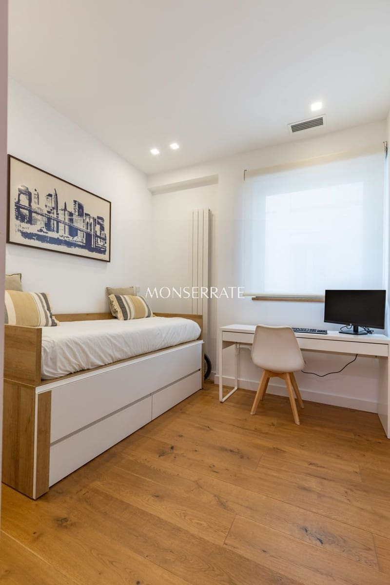 Appartement de 3 chambres à louer à Valence ville avec garage - 3 300 € (Ref: 10044492)