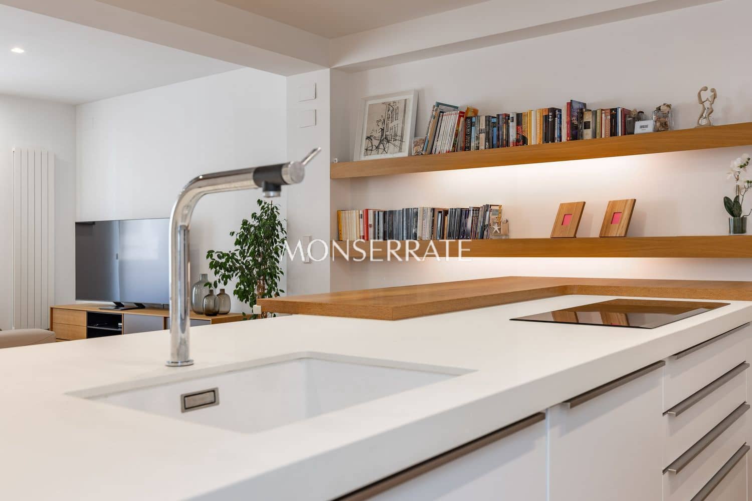 Appartement de 3 chambres à louer à Valence ville avec garage - 3 300 € (Ref: 10044492)