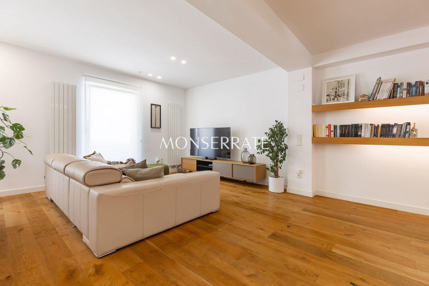 Appartement de 3 chambres à louer à Valence ville avec garage - 3 300 € (Ref: 10044492)