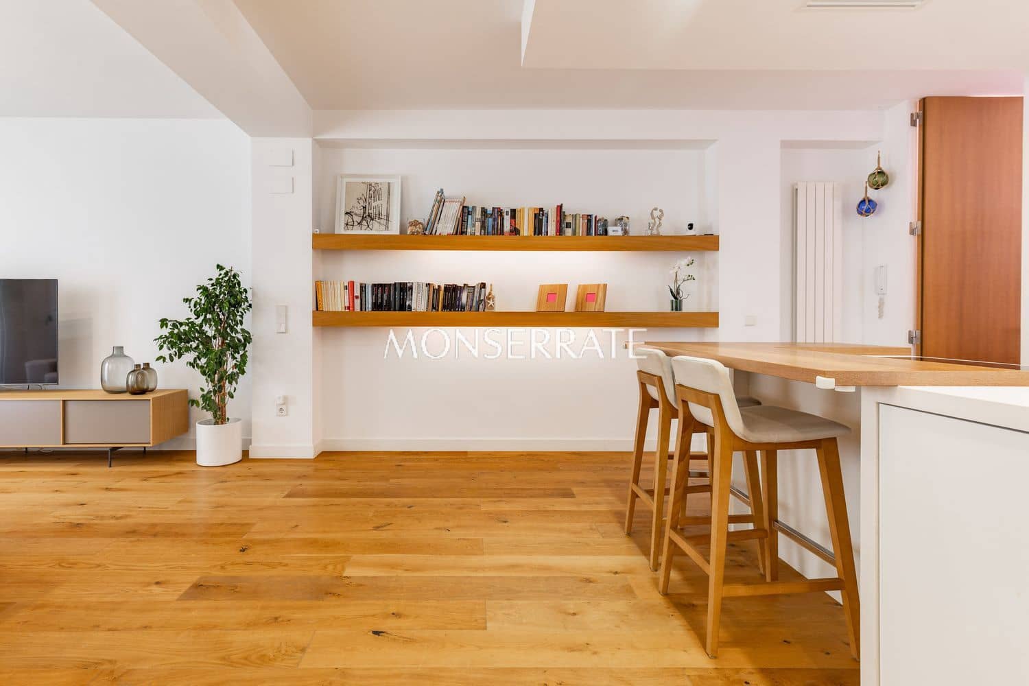 Appartement de 3 chambres à louer à Valence ville avec garage - 3 300 € (Ref: 10044492)