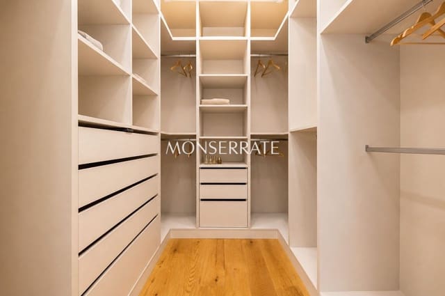 Appartement de 3 chambres à louer à La Gran Via, Valence ville avec garage - 3 300 € (Ref: 10044492)