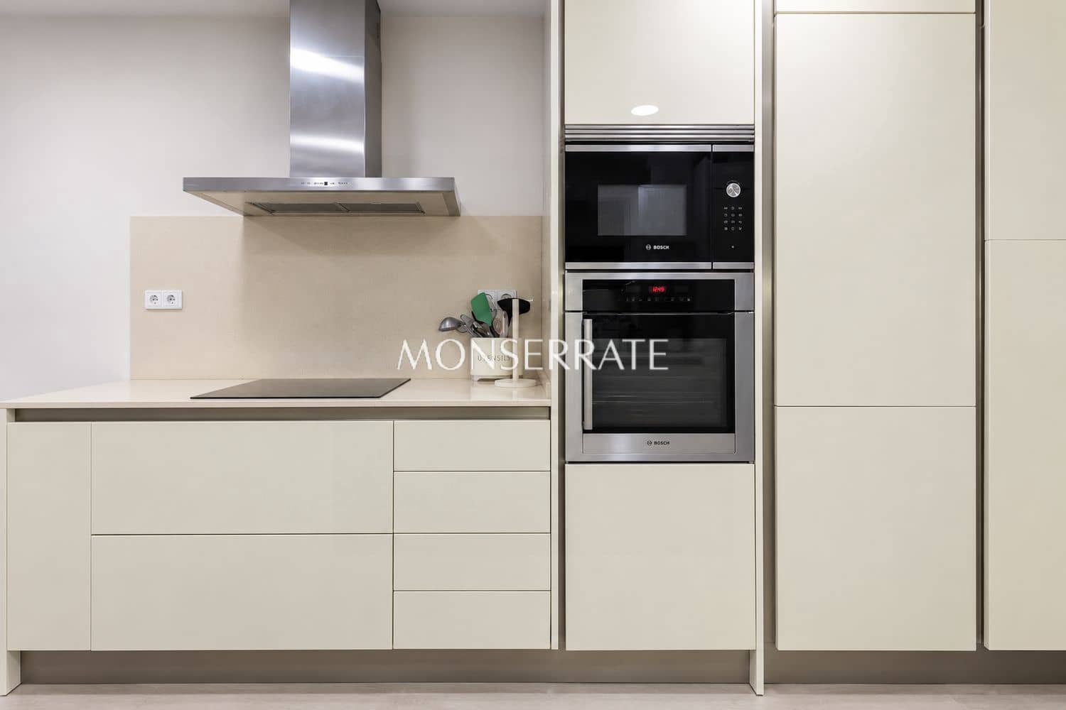 4 camera da letto Appartamento da affittare in Valencia citta con garage - 3.200 € (Rif: 10070369)