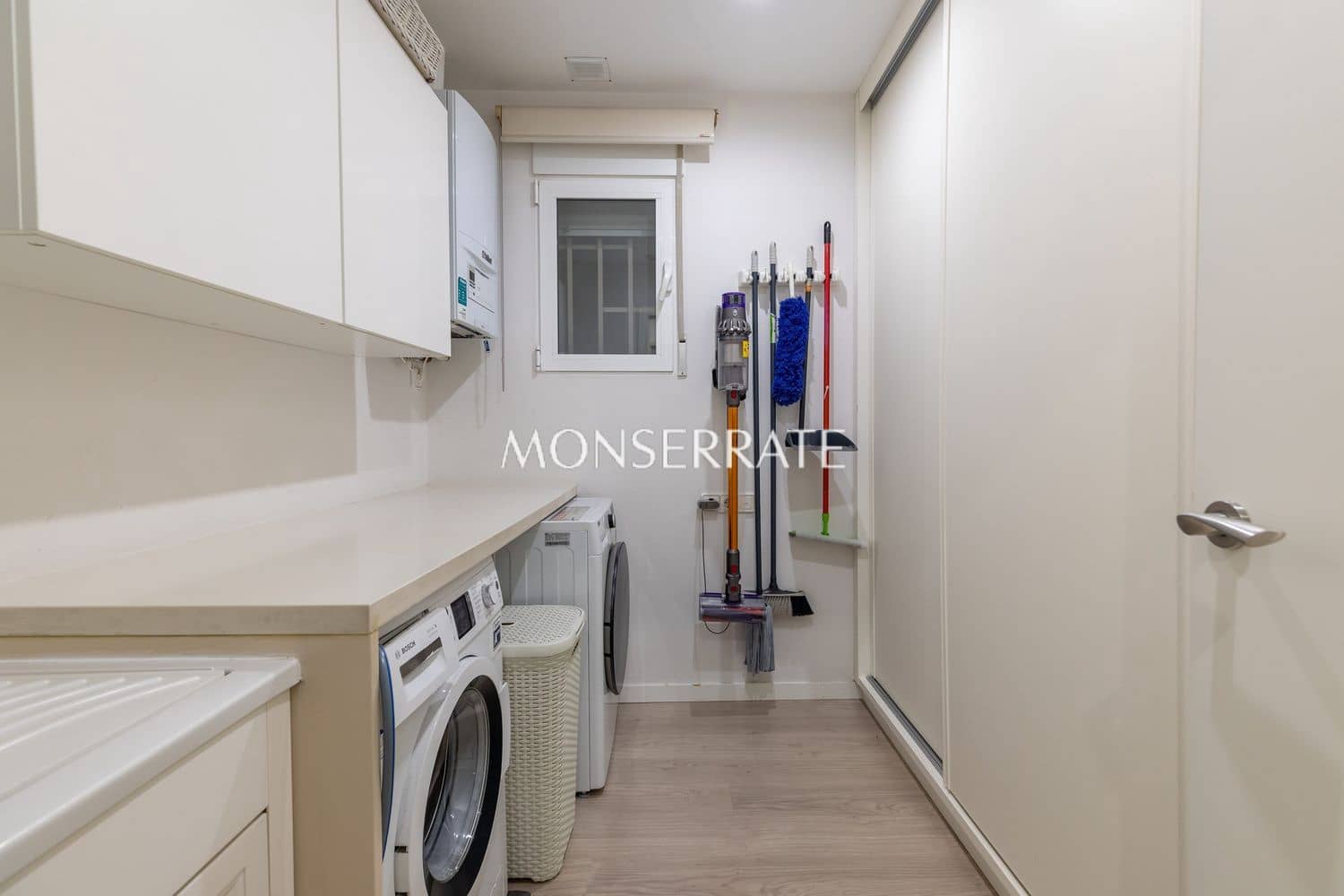 4 camera da letto Appartamento da affittare in Valencia citta con garage - 3.200 € (Rif: 10070369)