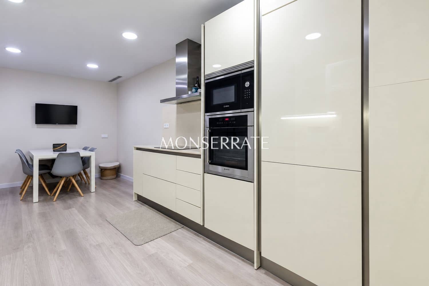 4 camera da letto Appartamento da affittare in Valencia citta con garage - 3.200 € (Rif: 10070369)