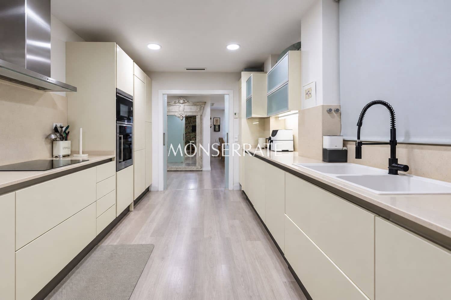 4 camera da letto Appartamento da affittare in Valencia citta con garage - 3.200 € (Rif: 10070369)