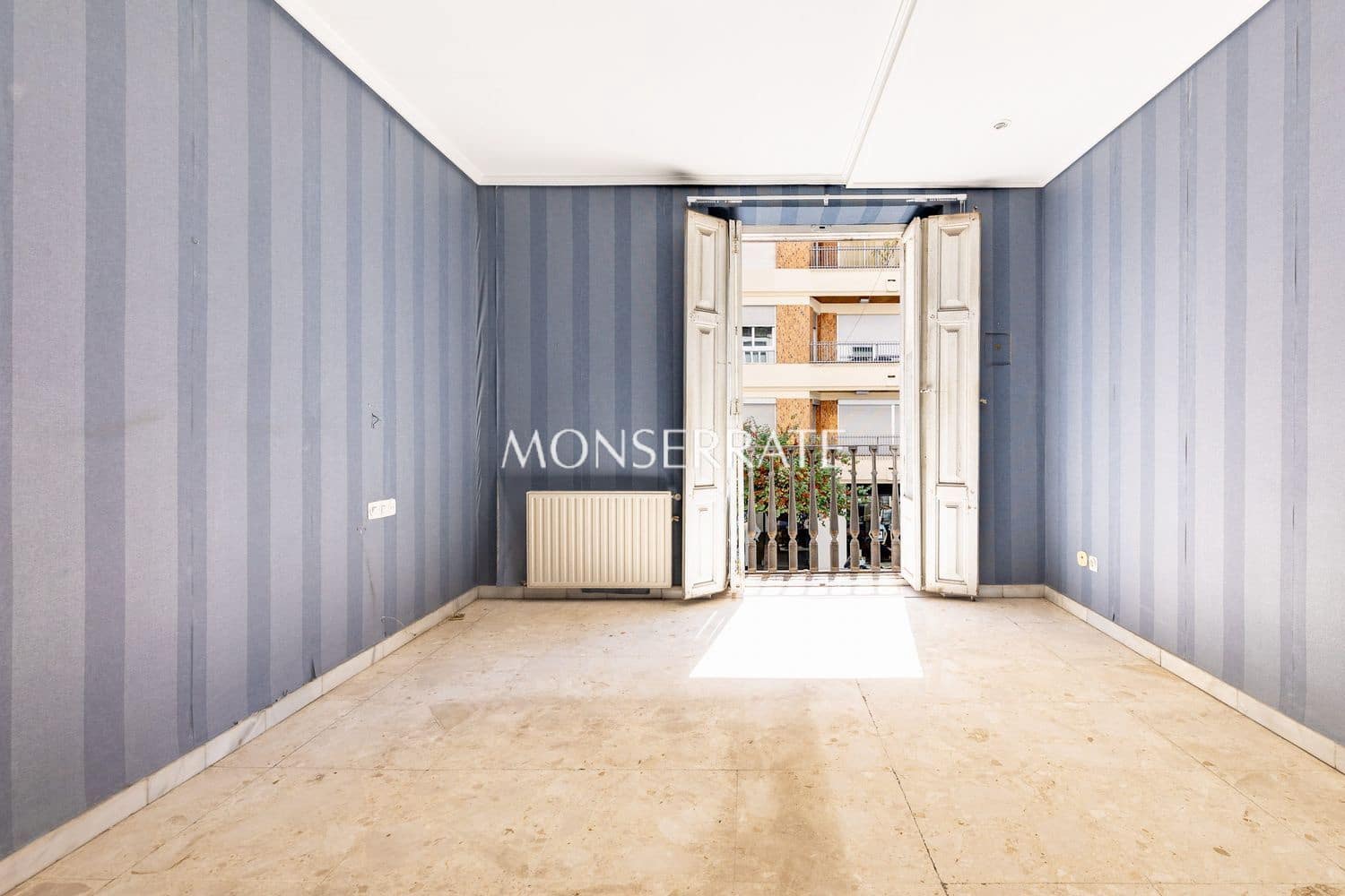 7 bedroom Apartment for sale in Valencia city with garage - € 1,250,000 (Ref: 10085533)