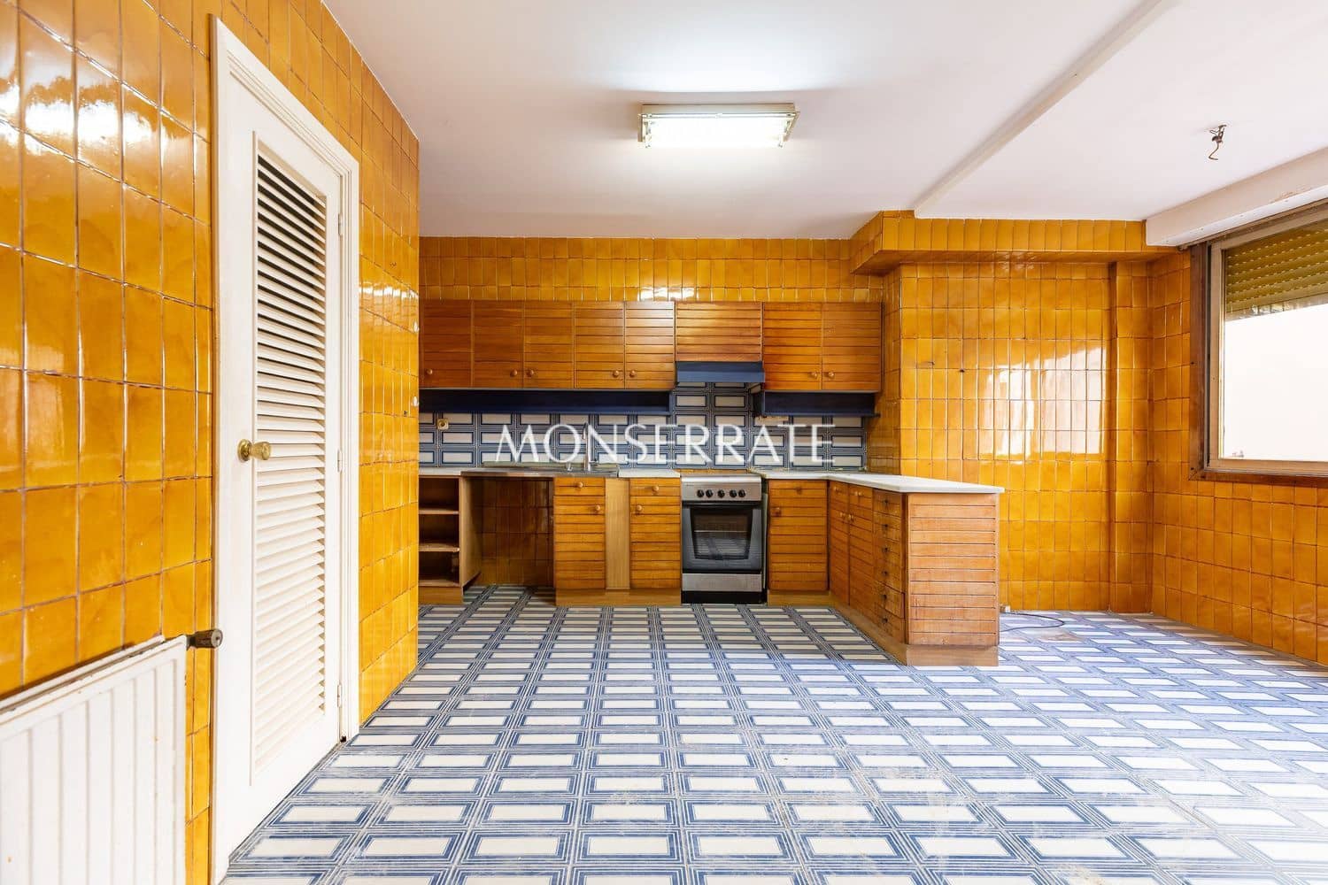 7 bedroom Apartment for sale in Valencia city with garage - € 1,250,000 (Ref: 10085533)