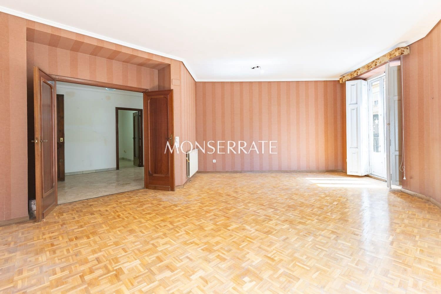 7 bedroom Apartment for sale in Valencia city with garage - € 1,250,000 (Ref: 10085533)