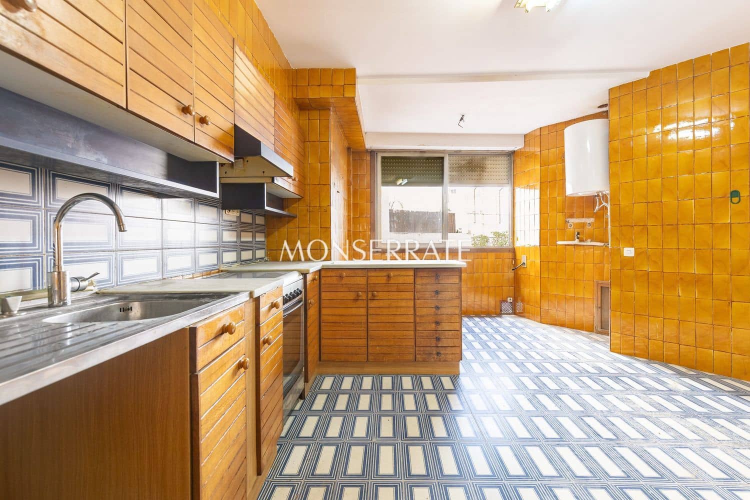 7 bedroom Apartment for sale in Valencia city with garage - € 1,250,000 (Ref: 10085533)