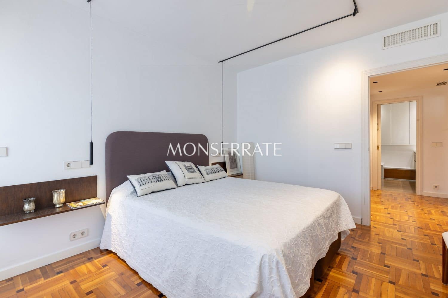 Apartamento de 4 habitaciones en València ciudad en venta con garaje - 1.200.000 € (Ref: 10088792)