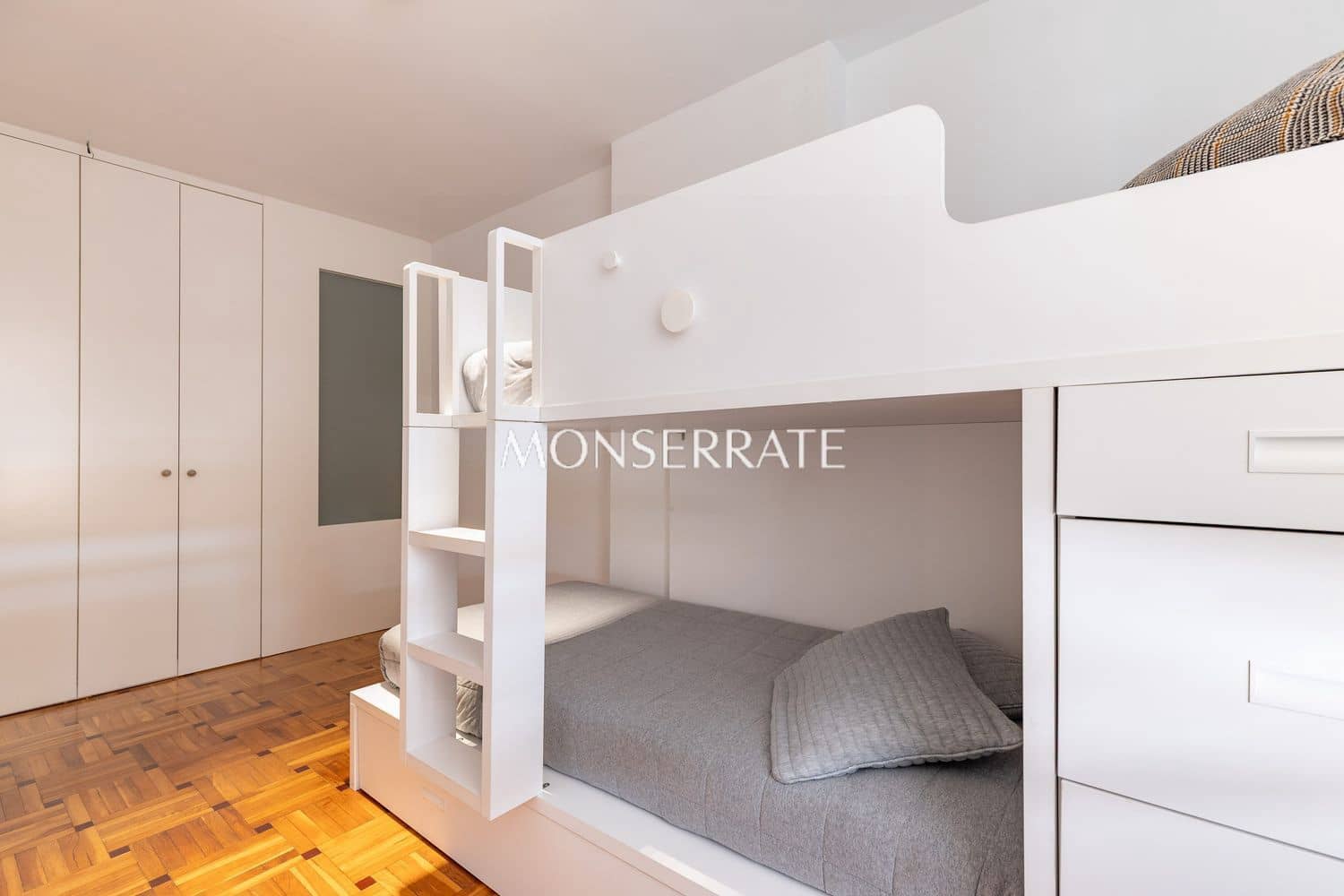 Apartamento de 4 habitaciones en València ciudad en venta con garaje - 1.200.000 € (Ref: 10088792)