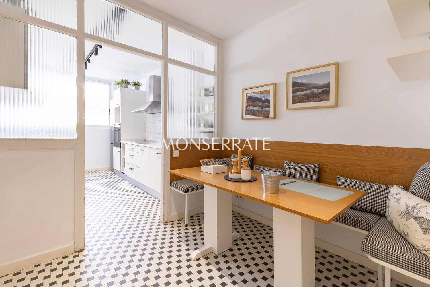 Apartamento de 4 habitaciones en València ciudad en venta con garaje - 1.200.000 € (Ref: 10088792)