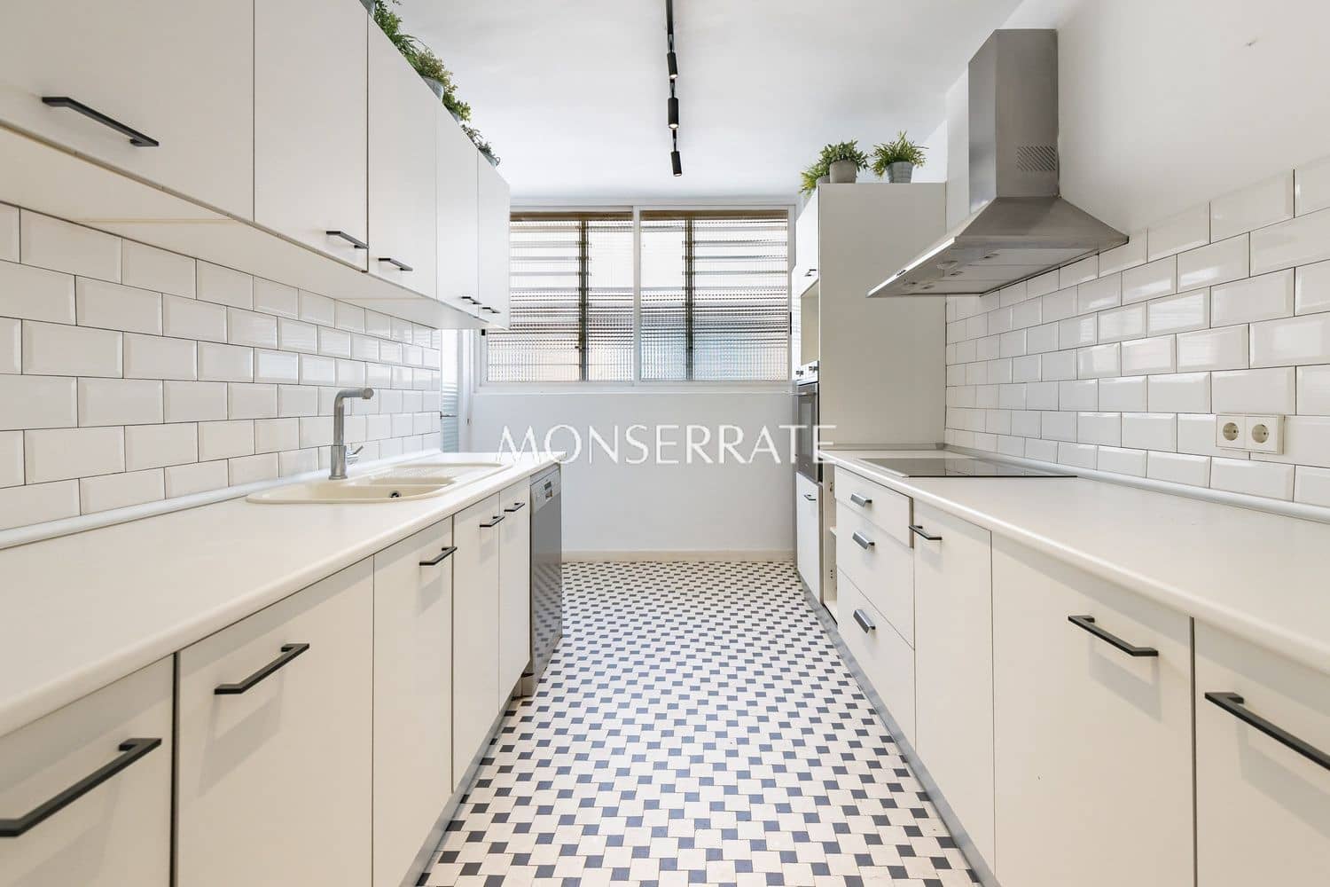 Apartamento de 4 habitaciones en València ciudad en venta con garaje - 1.200.000 € (Ref: 10088792)