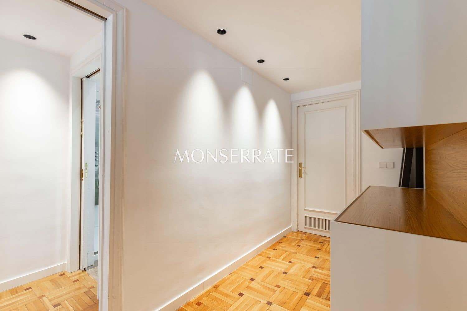 Apartamento de 4 habitaciones en València ciudad en venta con garaje - 1.200.000 € (Ref: 10088792)