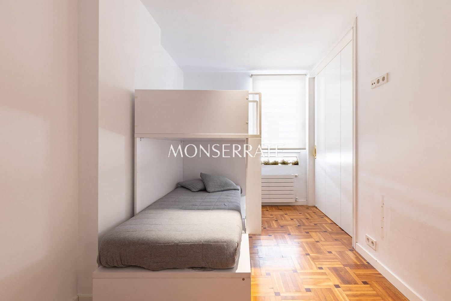 Apartamento de 4 habitaciones en València ciudad en venta con garaje - 1.200.000 € (Ref: 10088792)