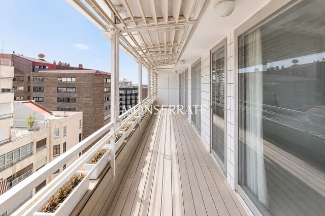 Apartamento de 4 habitaciones en Jaume Roig, València ciudad en venta con garaje - 1.200.000 € (Ref: 10088792)