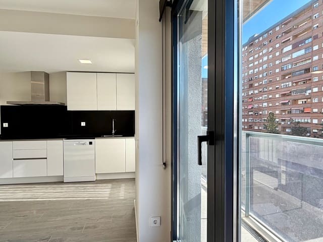 1 soveværelse Lejlighed til leje i Ciutat Jardi, Valencia by med swimmingpool garage - € 1.300 (Ref: 10097593)
