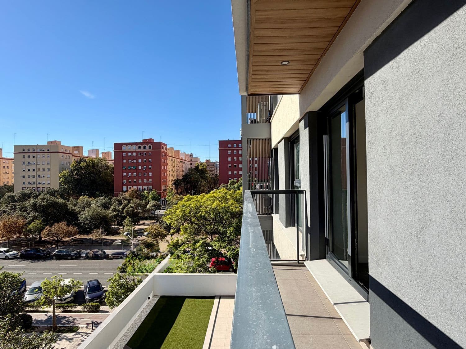 1 soveværelse Lejlighed til leje i Valencia by med swimmingpool garage - € 1.300 (Ref: 10097593)