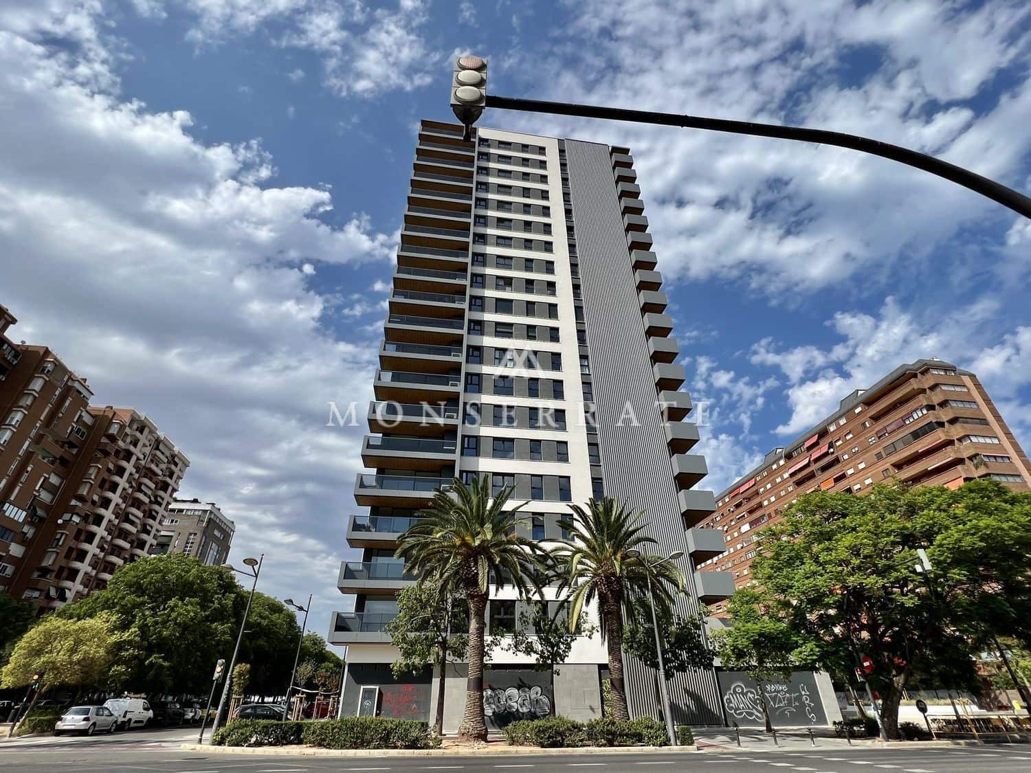 1 soveværelse Lejlighed til leje i Valencia by med swimmingpool garage - € 1.300 (Ref: 10097593)