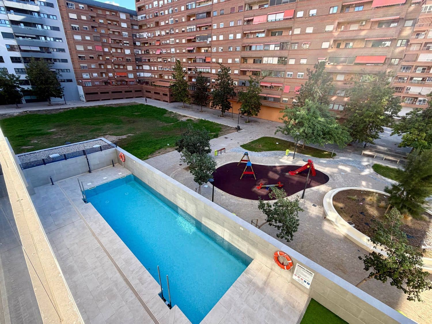1 soveværelse Lejlighed til leje i Valencia by med swimmingpool garage - € 1.300 (Ref: 10097593)