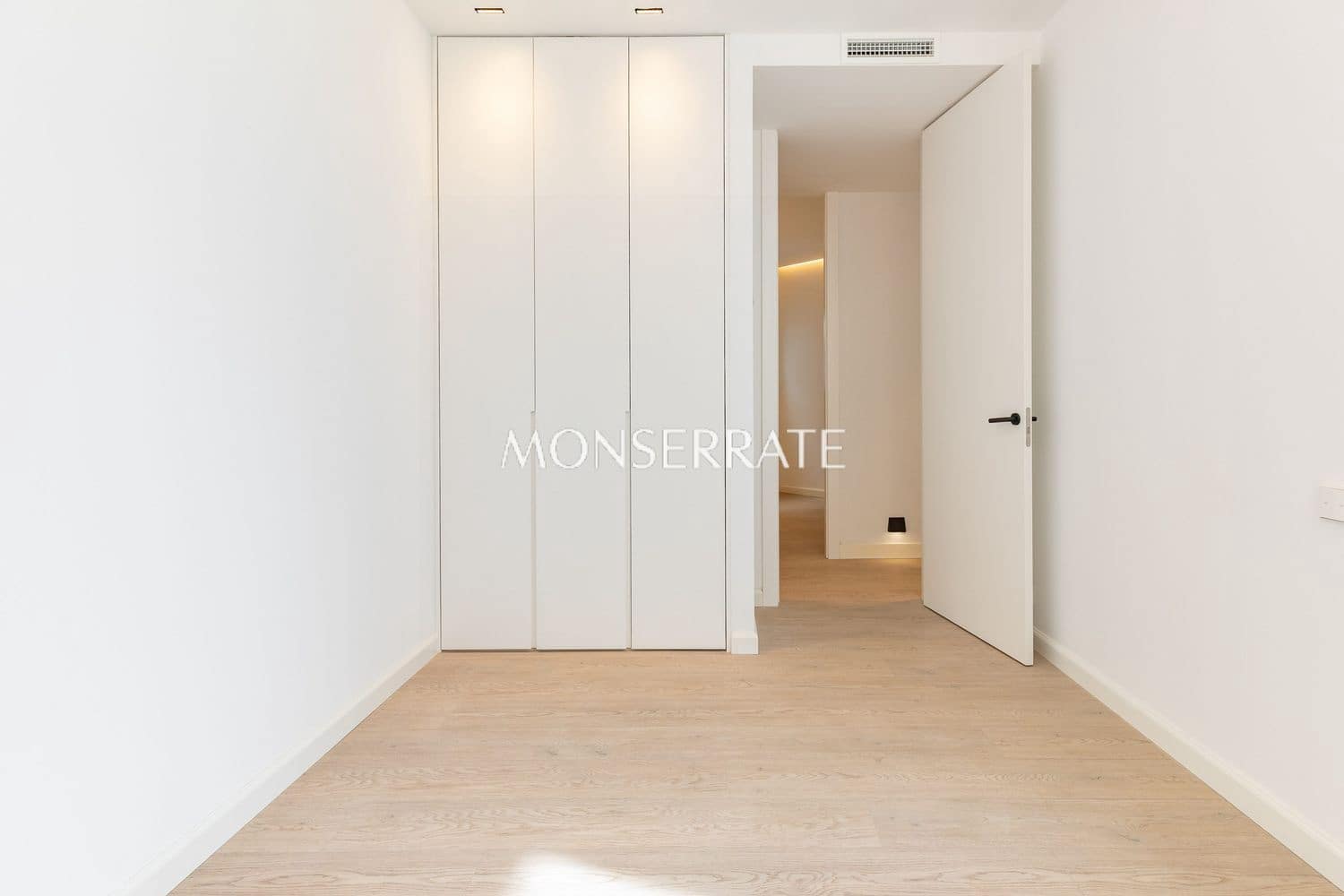 Apartamento de 3 habitaciones en València ciudad en venta con garaje - 765.000 € (Ref: 10106586)