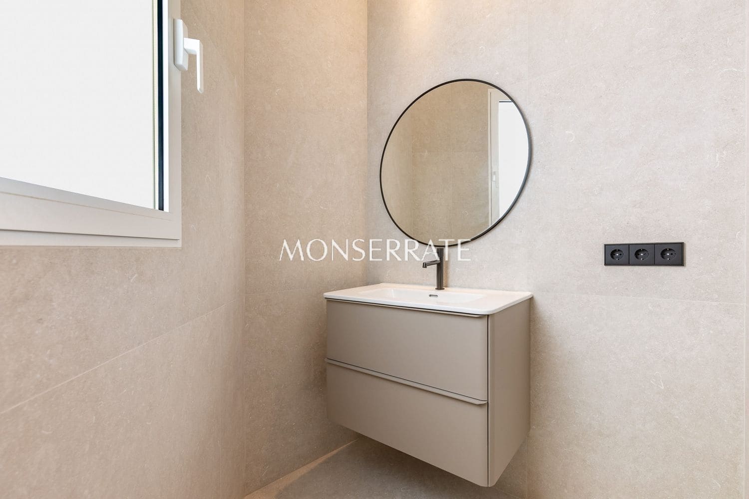 Apartamento de 3 habitaciones en València ciudad en venta con garaje - 765.000 € (Ref: 10106586)